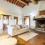 Villa Caporlese Large Private Pool Wifi