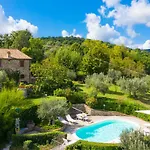 Caporlese Large Private Pool Wifi