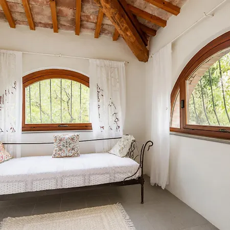 Caporlese Large Private Pool Wifi *