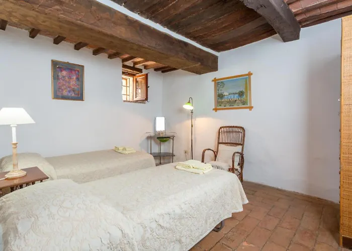 Caporlese Large Private Pool Wifi