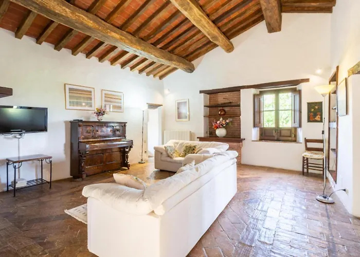 Caporlese Large Private Pool Wifi *